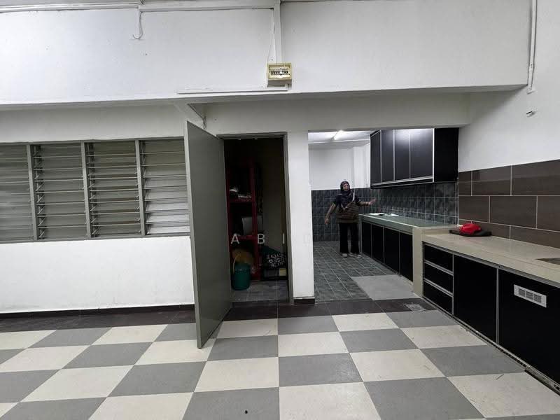 Rumah Teres 2-Tingkat untuk Dijual di Taman Selayang Utama (Selayang) - Abid Sabarudin - Kitchen - PropertyGuru.com.my