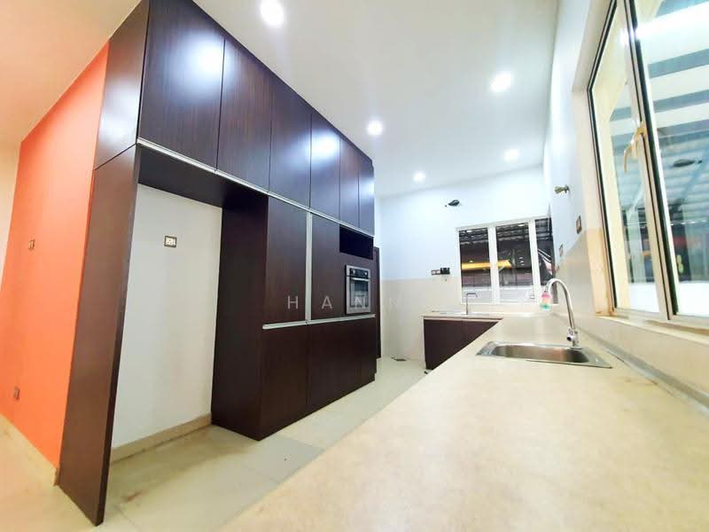 Semi-Detached House for Sale in Kota Kemuning (Shah Alam) - Hann . - Kitchen - PropertyGuru.com.my