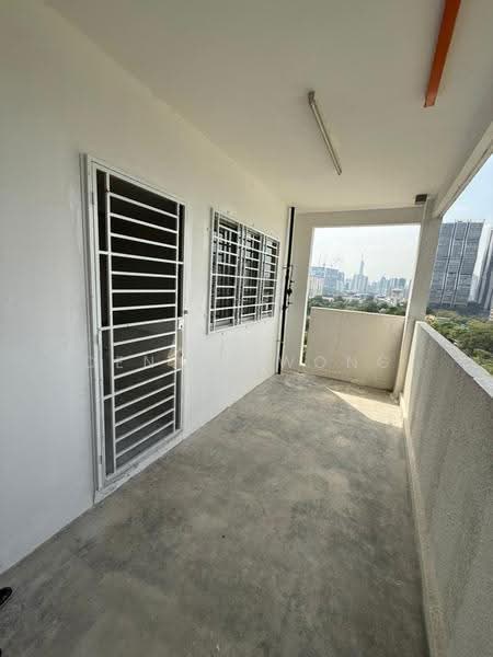 Pangsapuri untuk Disewa di Residensi Kecapi - Denise Wong - Balcony - PropertyGuru.com.my