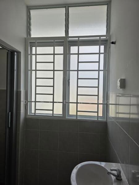 Pangsapuri untuk Disewa di Residensi Kecapi - Denise Wong - Bathroom - PropertyGuru.com.my