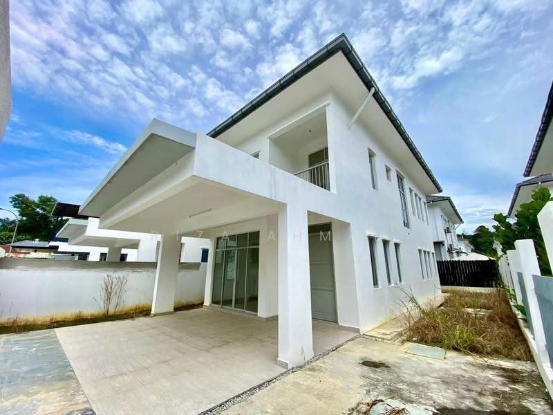 Rumah Berkembar untuk Dijual di Seksyen U15 (Shah Alam) - Riza Ahmad - Exterior - PropertyGuru.com.my