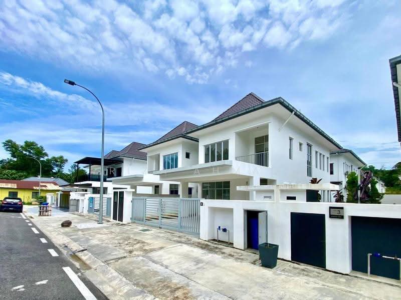 Rumah Berkembar untuk Dijual di Seksyen U15 (Shah Alam) - Riza Ahmad - Exterior - PropertyGuru.com.my