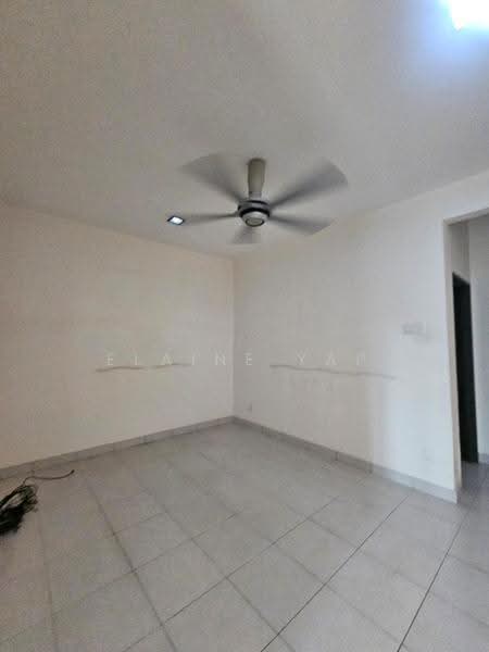 Rumah Teres 3-Tingkat untuk Dijual di Taman Seri Bukit Segambut (Batu) - Elaine Yap - Living Room - PropertyGuru.com.my