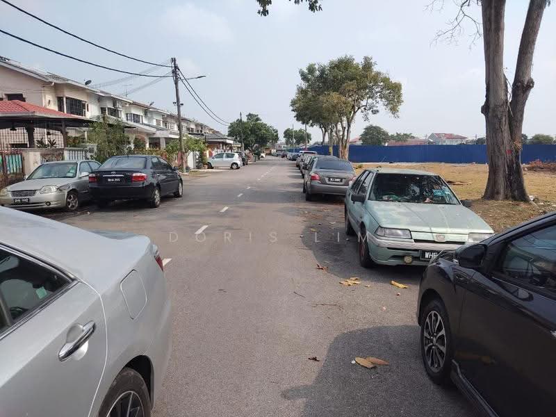 Rumah Teres untuk Dijual di Taman Bayu Perdana (Klang) - Doris Lim - Exterior - PropertyGuru.com.my