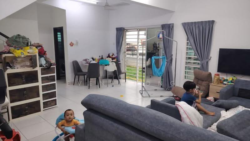 2-storey Terraced House for Sale in Semenyih (Selangor) - Even Chong - Living Room - PropertyGuru.com.my
