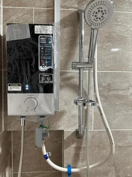 Kediaman Servis untuk Disewa di M Arisa - Penny Yap - Bathroom - PropertyGuru.com.my