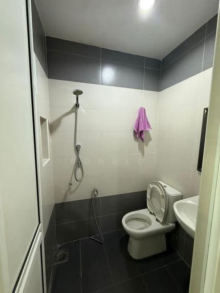 2-storey Terraced House for Rent in Sungai Nibong (Bayan Lepas) - Ronald Ng - Bathroom - PropertyGuru.com.my