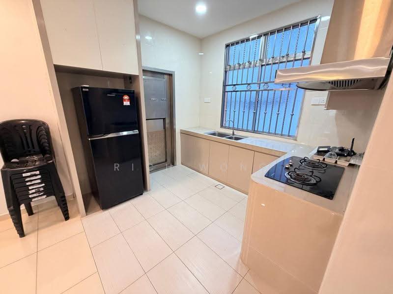 Rumah Teres 2-Tingkat untuk Disewa di Taman Desa Tebrau (Tebrau) - Rich Wong - Kitchen - PropertyGuru.com.my