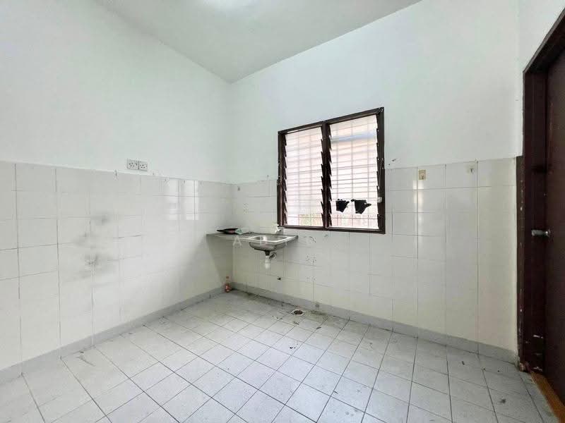 2-storey Terraced House for Sale in Taman Mega Jaya (Ampang) - Abid Sabarudin - Kitchen - PropertyGuru.com.my
