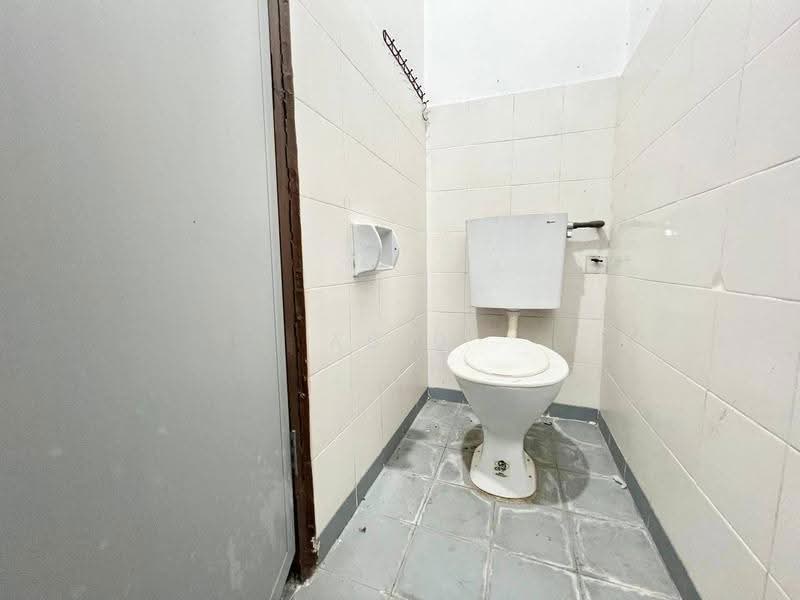2-storey Terraced House for Sale in Taman Mega Jaya (Ampang) - Abid Sabarudin - Bathroom - PropertyGuru.com.my