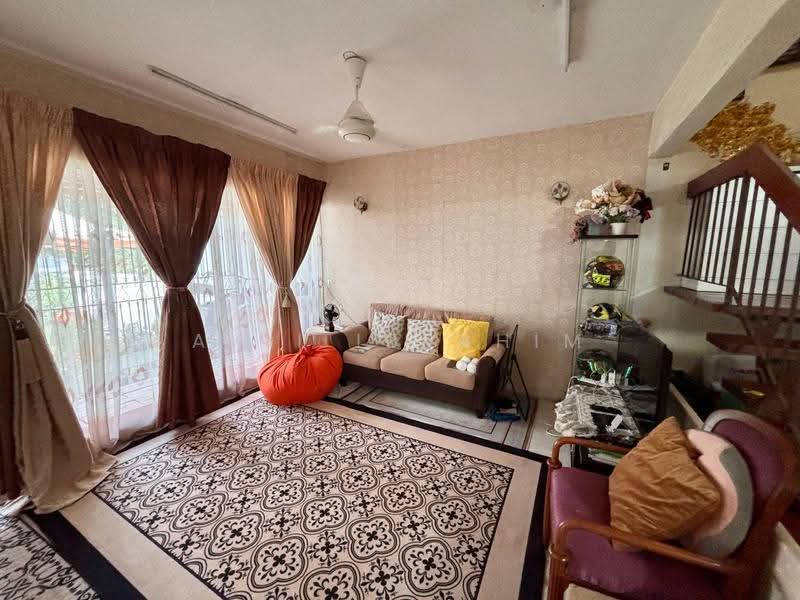 Rumah Teres 2-Tingkat untuk Dijual di Kemensah Heights (Ulu Kelang) - Azli Ibrahim - Living Room - PropertyGuru.com.my