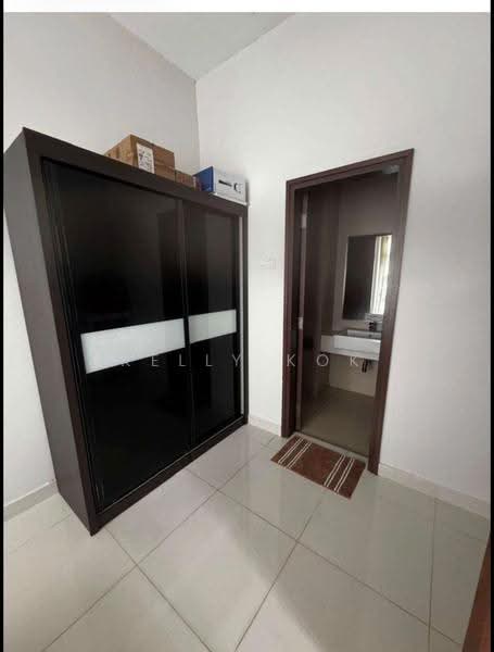 Condominium for Rent at Sri Putramas III / Royal Regent - Kelly Kok - Bathroom - PropertyGuru.com.my