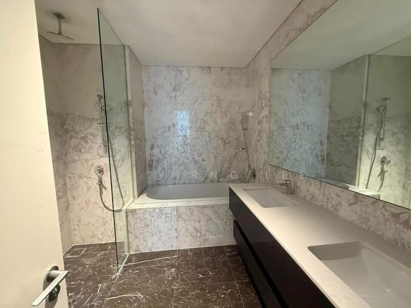 Kediaman Servis untuk Dijual di SO Sofitel Kuala Lumpur Residences - Jia Yirng Lee - Bathroom - PropertyGuru.com.my