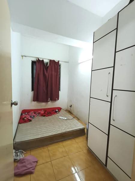 Condominium for Sale at Sri Pelangi Condominiums - Amber Ng - Bedroom - PropertyGuru.com.my
