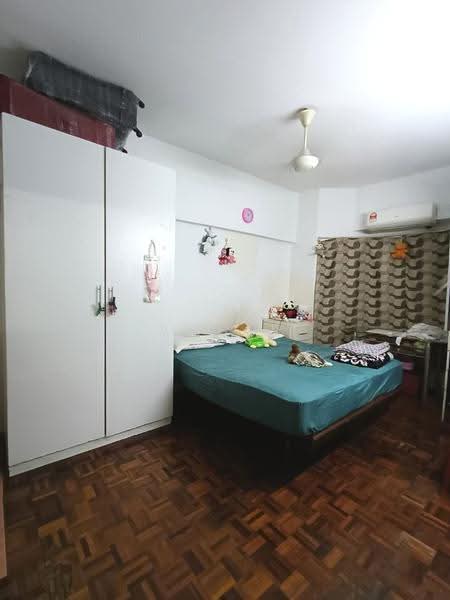 Condominium for Sale at Sri Pelangi Condominiums - Amber Ng - Bedroom - PropertyGuru.com.my