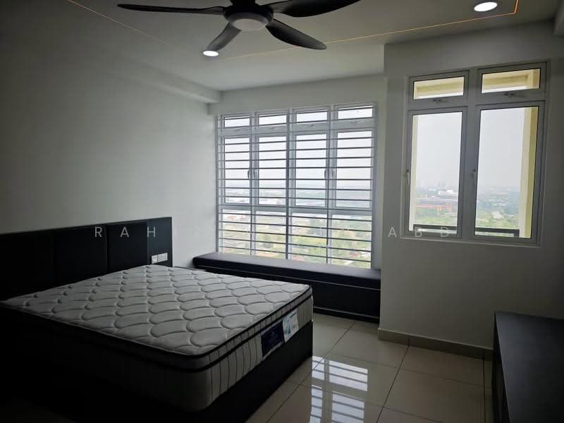 Kediaman Servis untuk Dijual di KSL Residence @ Daya - Rahizan Bin Abd Rahim - Bedroom - PropertyGuru.com.my