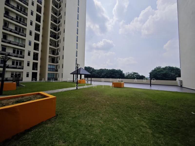 Kediaman Servis untuk Dijual di KSL Residence @ Daya - Rahizan Bin Abd Rahim - Exterior - PropertyGuru.com.my