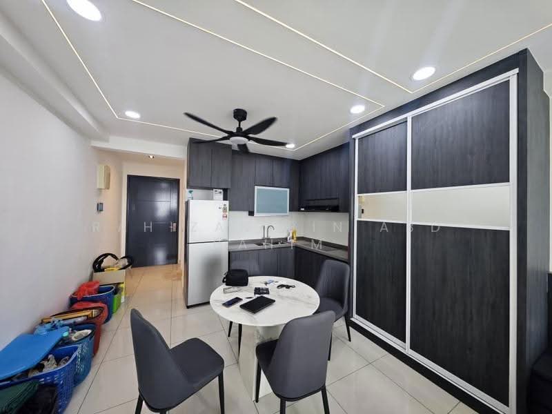 Kediaman Servis untuk Dijual di KSL Residence @ Daya - Rahizan Bin Abd Rahim - Kitchen - PropertyGuru.com.my