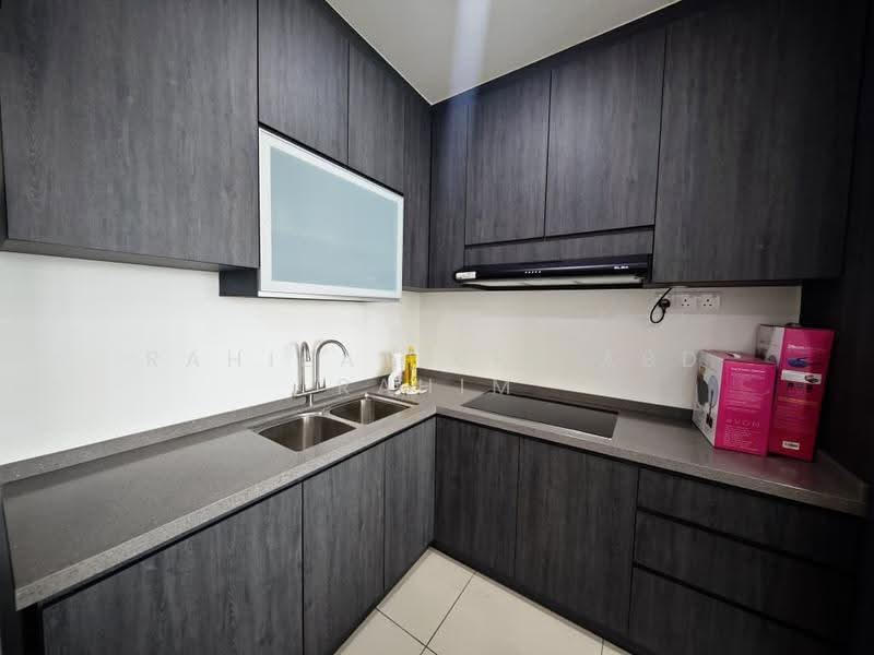 Kediaman Servis untuk Dijual di KSL Residence @ Daya - Rahizan Bin Abd Rahim - Kitchen - PropertyGuru.com.my