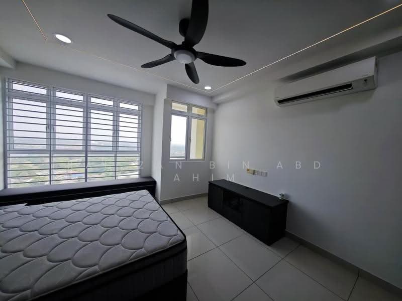 Kediaman Servis untuk Dijual di KSL Residence @ Daya - Rahizan Bin Abd Rahim - Bedroom - PropertyGuru.com.my