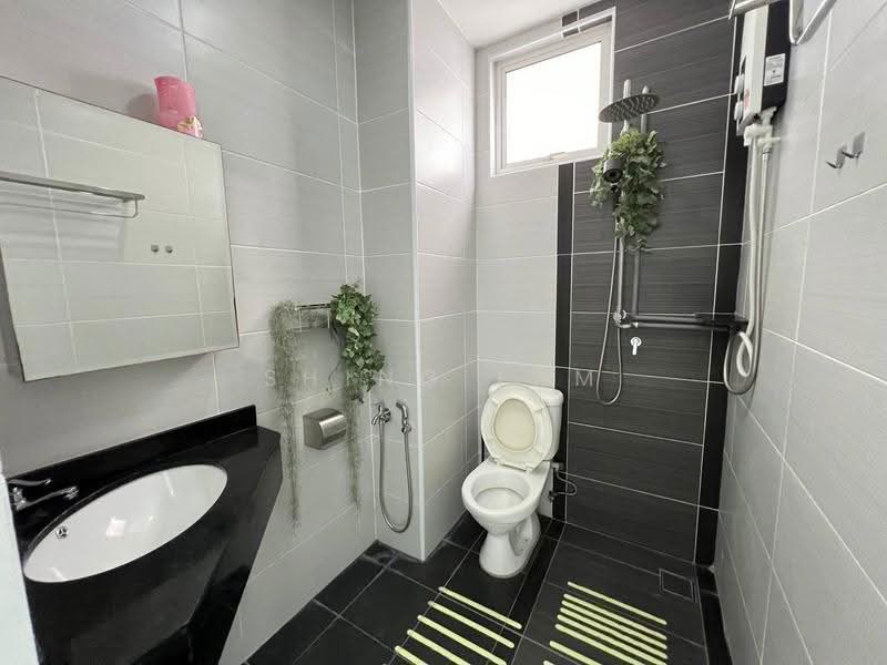 Kondominium untuk Disewa di The Oasis - Shing Lam - Bathroom - PropertyGuru.com.my