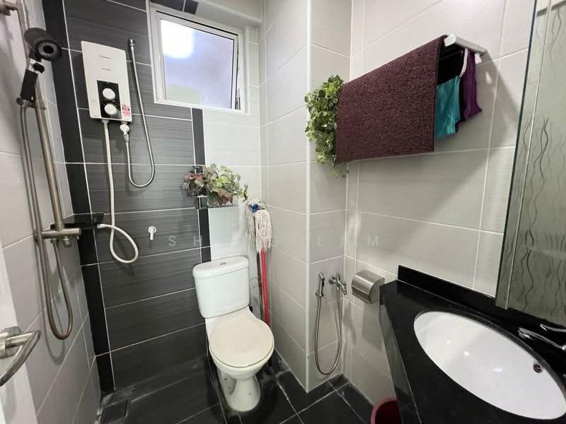 Kondominium untuk Disewa di The Oasis - Shing Lam - Bathroom - PropertyGuru.com.my