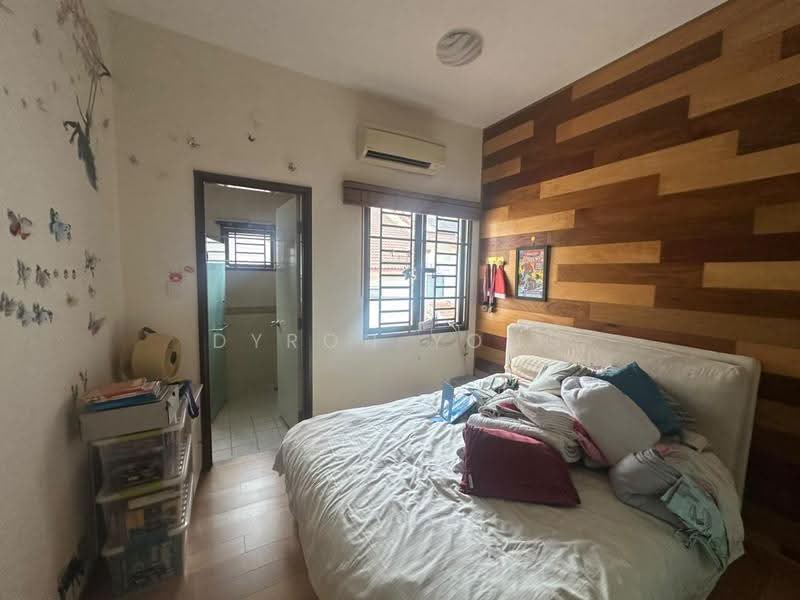 2.5-storey Terraced House for Sale in Batu 9 (Cheras) - Dyron Yong - Bedroom - PropertyGuru.com.my