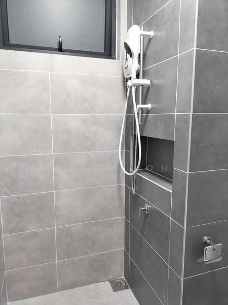 Kediaman Servis untuk Dijual di ASTON ACACIA - Quinn Loh - Bathroom - PropertyGuru.com.my