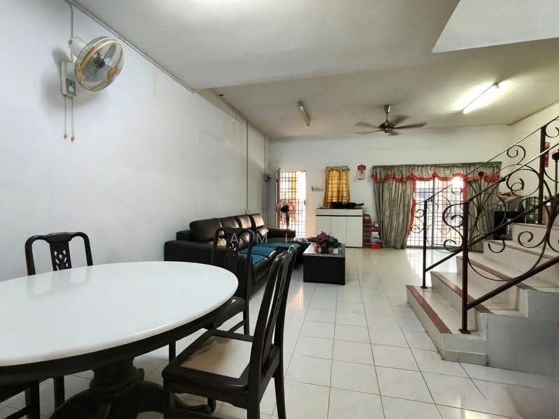 Rumah Teres 2-Tingkat untuk Dijual di Panorama Lapangan Perdana (Ipoh) - Amie Chong - Living Room - PropertyGuru.com.my