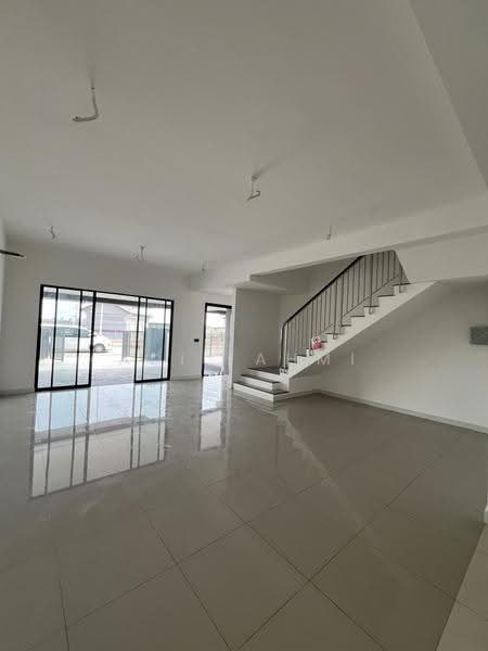 2-storey Terraced House for Sale in Bandar Bukit Raja (Klang) - Adi Fahmi - Living Room - PropertyGuru.com.my