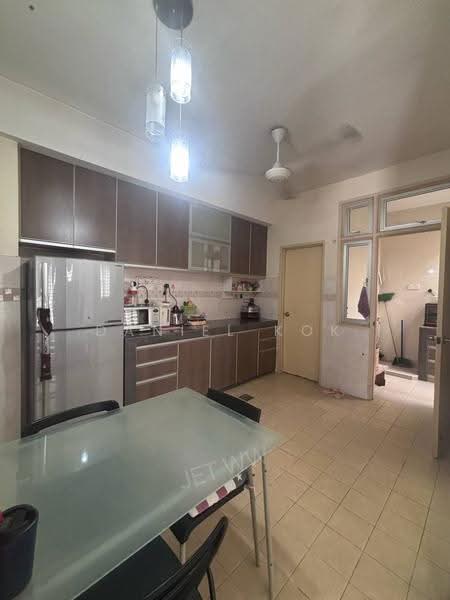 Cluster House for Sale in Klang (Selangor) - Daniel Kok - Kitchen - PropertyGuru.com.my