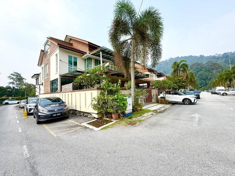Rumah Berkembar untuk Dijual di Taman Saujana Ampang (Ampang) - Abid Sabarudin - Exterior - PropertyGuru.com.my