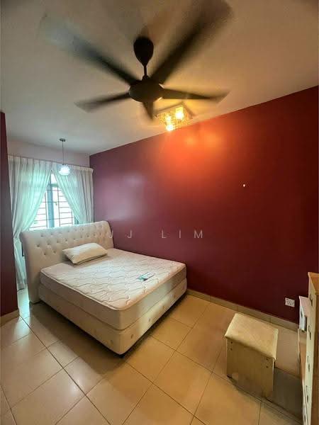 Kondominium untuk Disewa di Villa Park - JJ Lim - Bedroom - PropertyGuru.com.my
