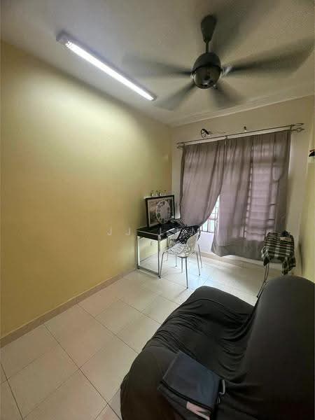 Kondominium untuk Disewa di Villa Park - JJ Lim - Living Room - PropertyGuru.com.my