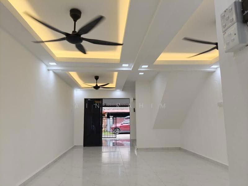 Terraced House for Sale in Taman Kota Masai (Pasir Gudang) - AIN RAHIM - Living Room - PropertyGuru.com.my