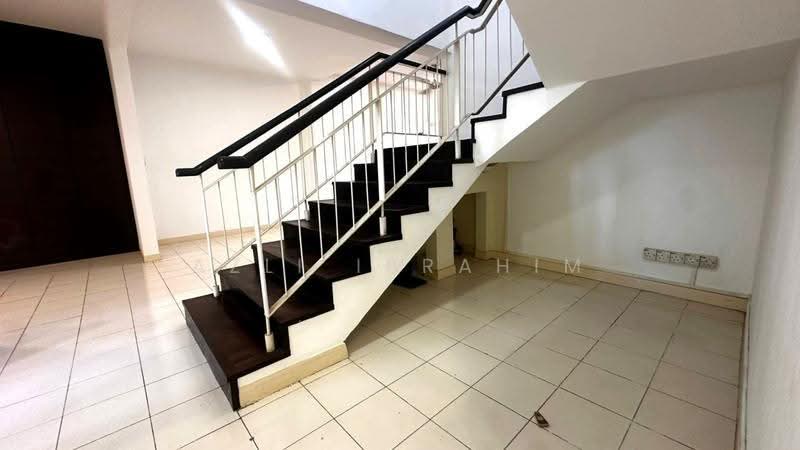 Condominium for Sale at Seri Maya Condominium - Azli Ibrahim - PropertyGuru.com.my