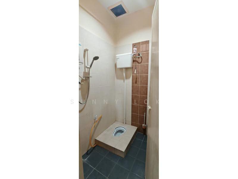 1-storey Terraced House for Rent in Taman Kota Permai (Bukit Mertajam) - Sunny Lok - Bathroom - PropertyGuru.com.my