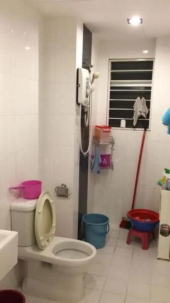Kondominium untuk Disewa di Plaza Menjalara - Eva Yap - Bathroom - PropertyGuru.com.my