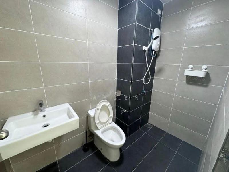 Apartment for Sale at Wave @ Marina Cove - Jayden Ng - Bathroom - PropertyGuru.com.my