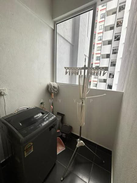 Kediaman Servis untuk Disewa di M Suite @ Desa Park North - Amy Yap - Balcony - PropertyGuru.com.my
