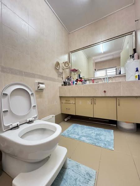 2-storey Terraced House for Sale in Bandar Kinrara Seksyen 5 (Bandar Kinrara) - Jayden Lee - Bathroom - PropertyGuru.com.my
