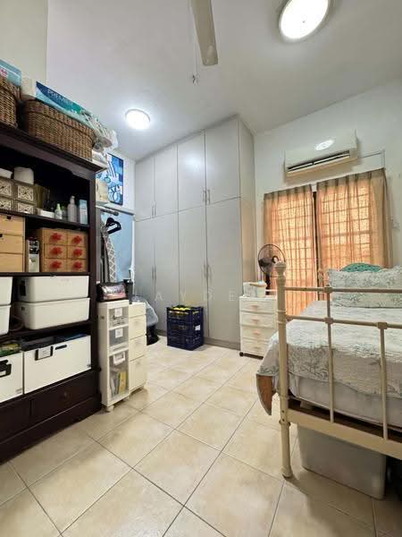 2-storey Terraced House for Sale in Bandar Kinrara Seksyen 5 (Bandar Kinrara) - Jayden Lee - Bedroom - PropertyGuru.com.my