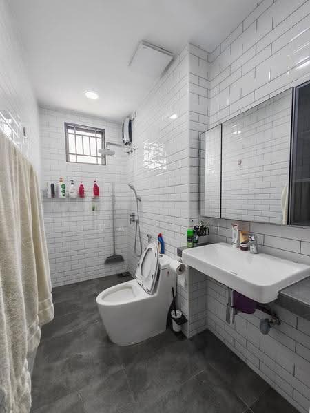 2-storey Terraced House for Sale in Taman Putra Impiana (Puchong) - Evan Goh - Bathroom - PropertyGuru.com.my