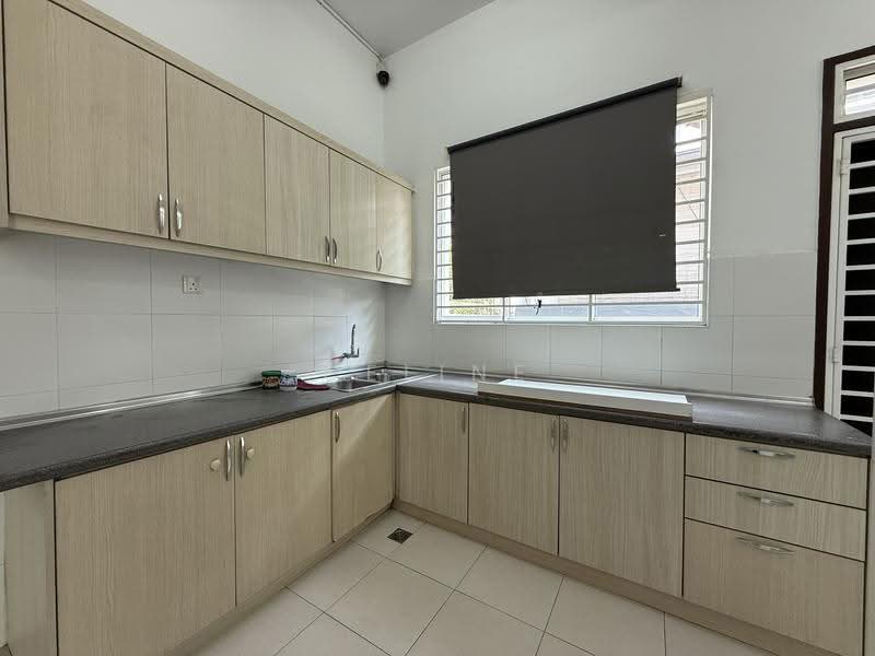 Semi-Detached House for Rent in Shah Alam (Selangor) - Celine Khoo - Kitchen - PropertyGuru.com.my