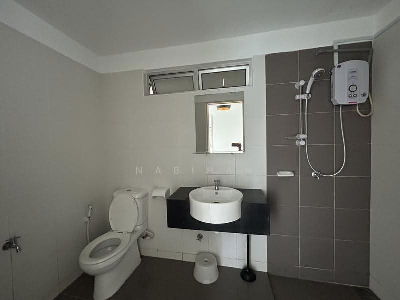 Apartment for Sale at Idaman Residence - Nabihan Rawof - Bathroom - PropertyGuru.com.my