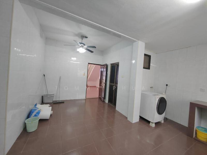 Rumah Teres 2-Tingkat untuk Disewa di Taman Mesra (Senai) - Tommy Phua - Interior - PropertyGuru.com.my