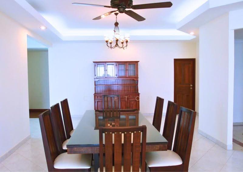 Kondominium untuk Disewa di Gurney Beach Resort - Clifton Chee - Dining Room - PropertyGuru.com.my