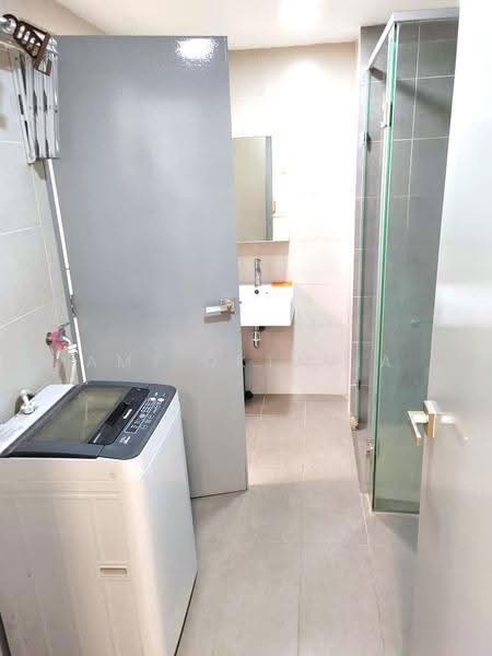 Service Residence for Rent at Solstice @ Pan'gaea - Amy Oktavia - Bathroom - PropertyGuru.com.my