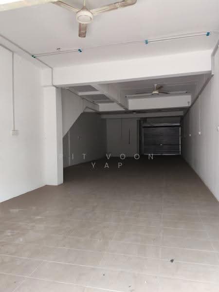Shop for Sale in Klang (Selangor) - Pit Voon Yap - Interior - PropertyGuru.com.my