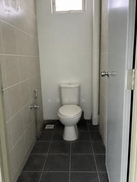 Shop / Office for Rent in Taman Perling (Perling) - Anson Chua - Bathroom - PropertyGuru.com.my